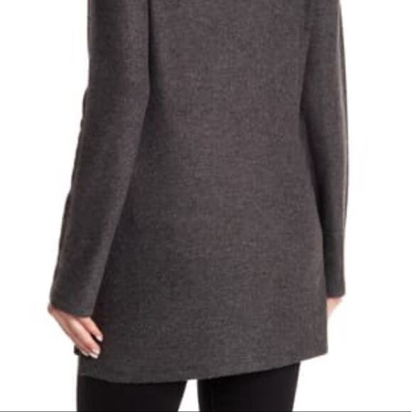 Go Couture NEW Printed V-Neck Sweater Size Large - Picture 4 of 6